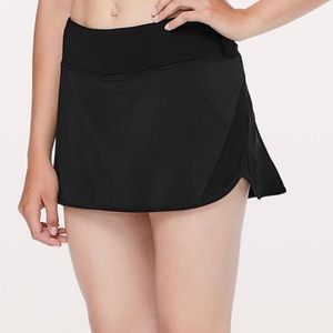 Lululemon Photo Finish Skirt size 10 in black